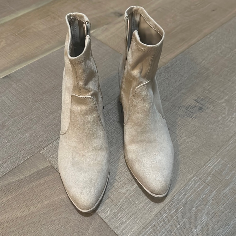 Marc Fisher cream/tan boots, 7.5